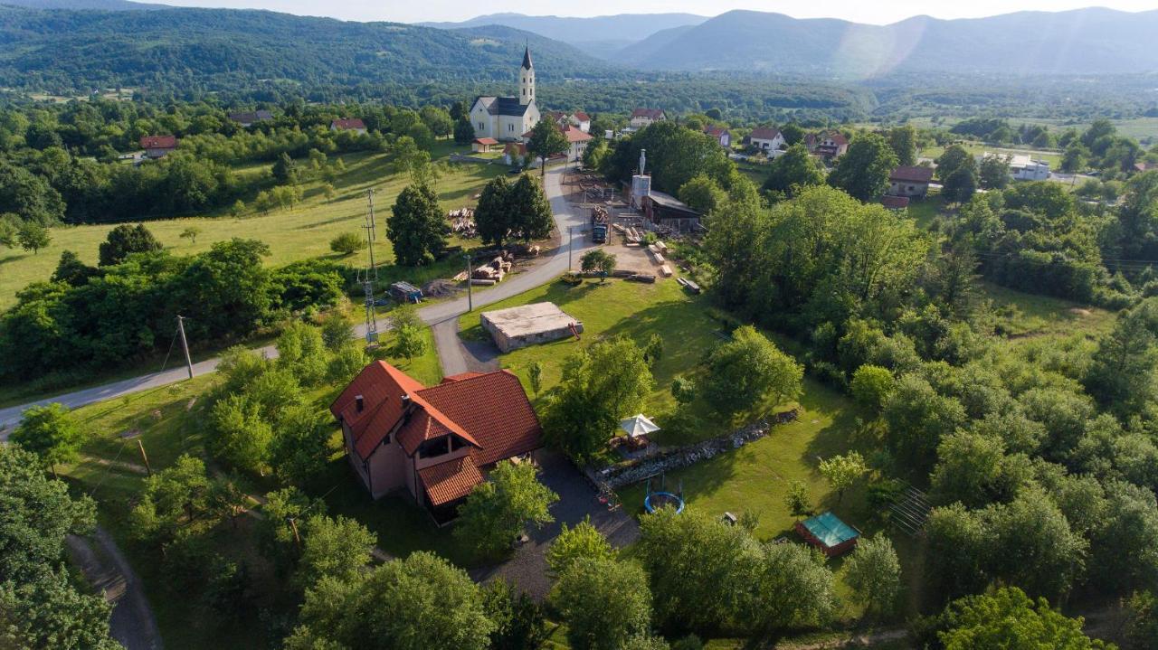 Studio Apartment Karlo Drežnik Grad Eksteriør bilde