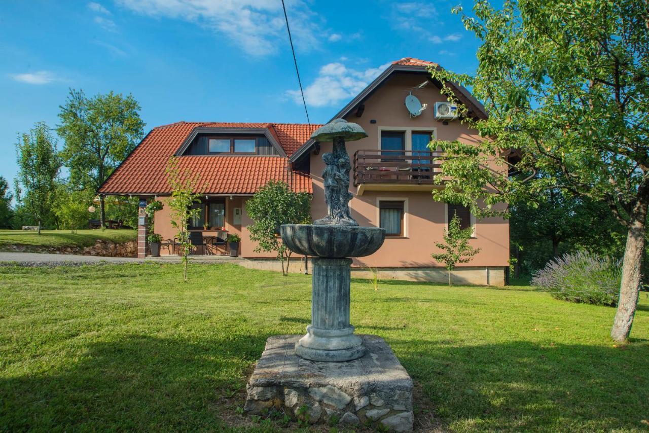 Studio Apartment Karlo Drežnik Grad Eksteriør bilde