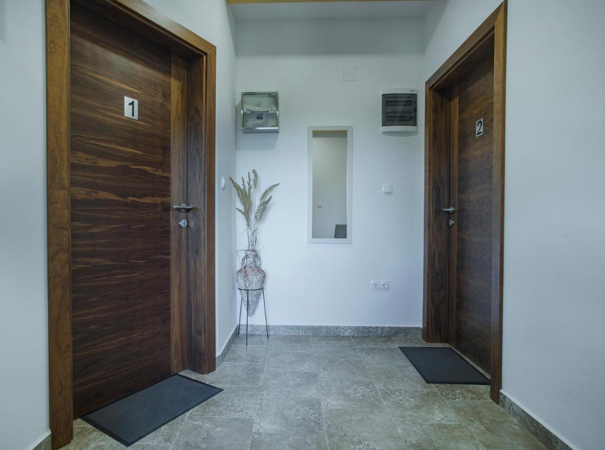 Studio Apartment Karlo Drežnik Grad Eksteriør bilde