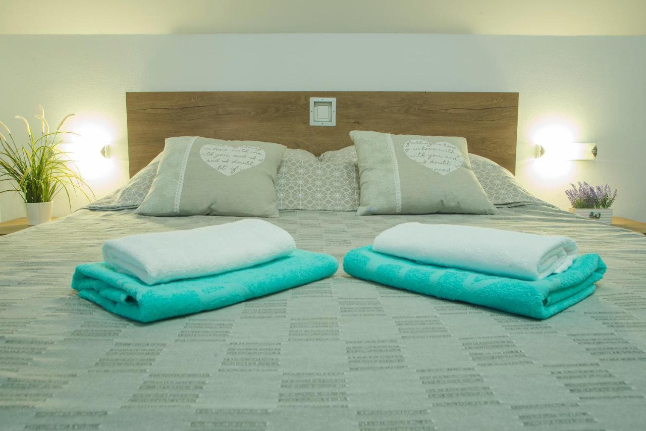 Studio Apartment Karlo Drežnik Grad Eksteriør bilde
